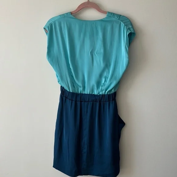 Teal and Navy V-Neck Dress - Picture 2 of 2